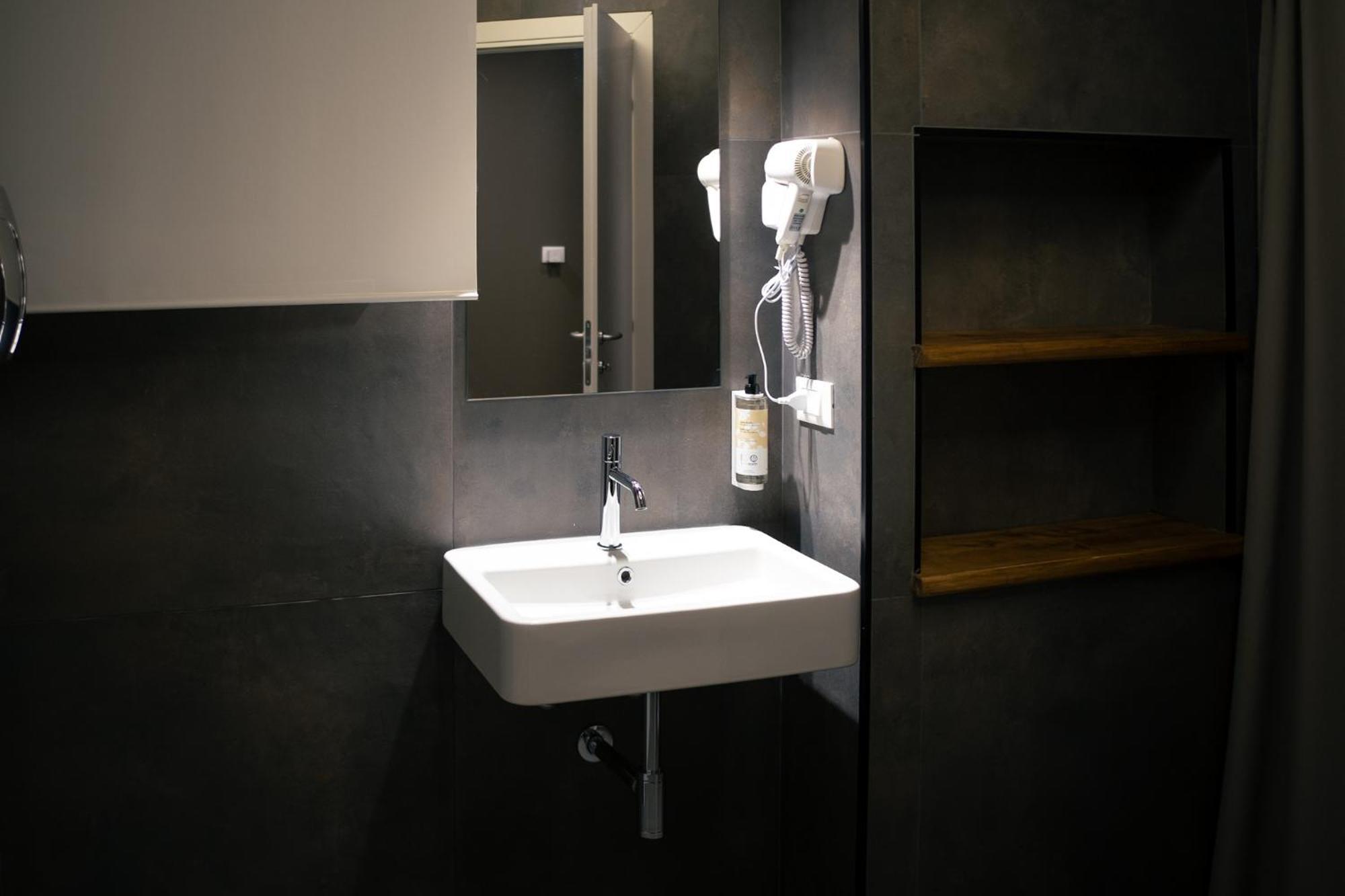 פלרמו Hostelo - Luxury Hostel מראה חיצוני תמונה